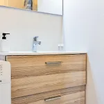 6 Personnes Climatises Proche Apartament