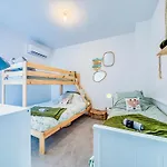 6 Personnes Climatises Proche Apartament