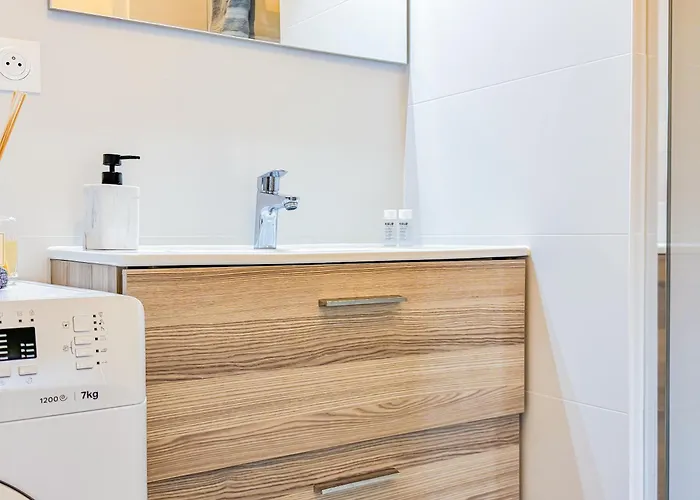 6 Personnes Climatises Proche Apartment