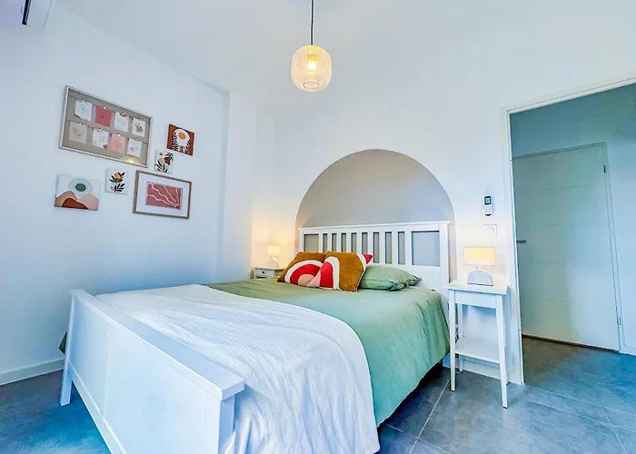 6 Personnes Climatises Proche * Marseillan (Herault)